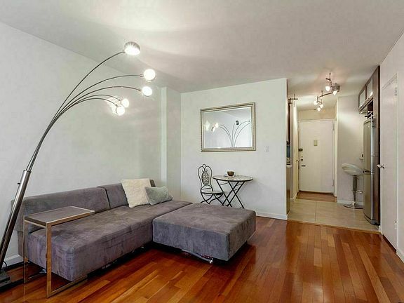 3rd image of 240 E 76th St APT 14T