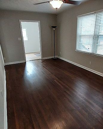 3rd image of 239 Goldie Dr
