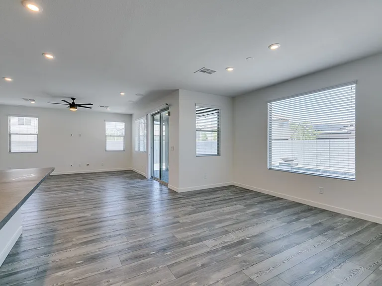 6915 Fordham Creek St — Photo 19