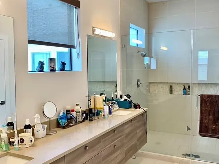 2322 Camden Dr #B — Photo 10