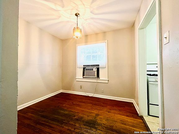 5th image of 425 Maverick St #3
