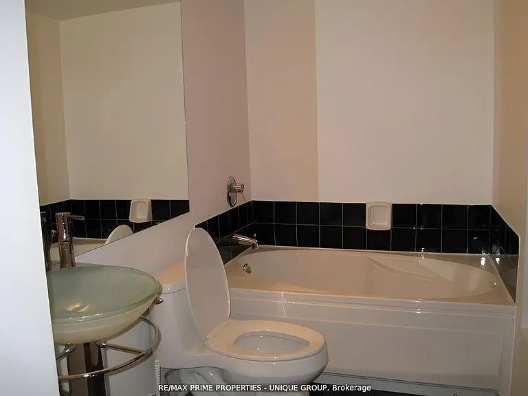 44 Gerrard St W #1701 — Photo 24