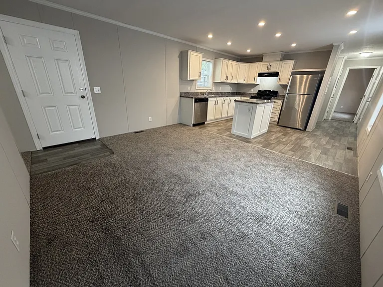 38000 Le Chateau Blvd #961 — Photo 4