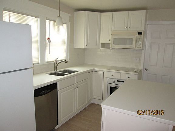 3rd image of 160 Burton St