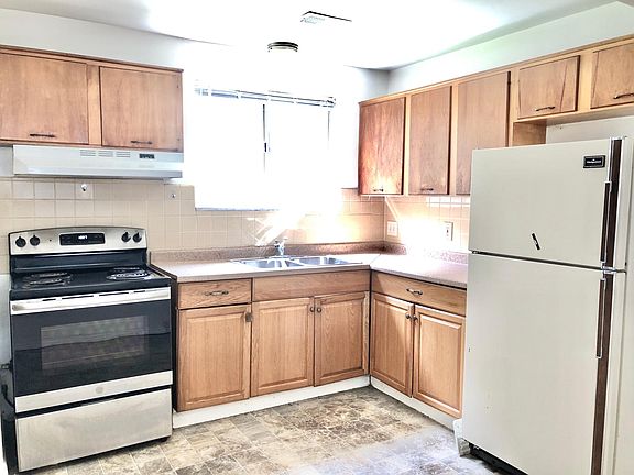 3rd image of 509 Zahn Dr #A