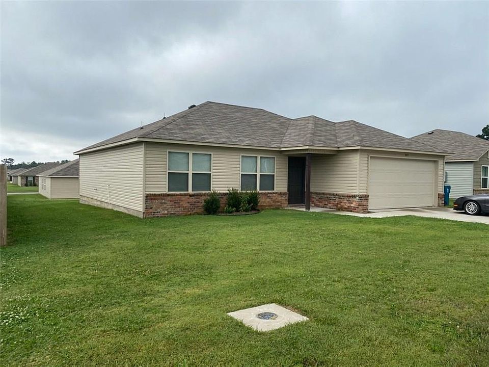 1st image of 817 NW 69th Ave