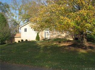 212 Pat Haven Dr, Pataskala, OH 43062