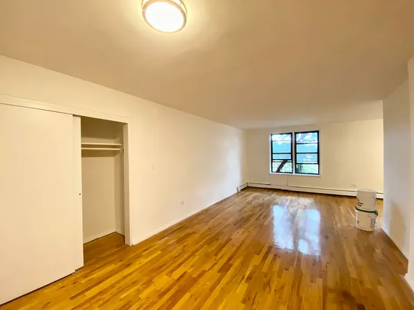 3636 Fieldston Road image 1 of 6