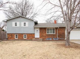 10 E Swanee Dr, Goddard, KS 67052