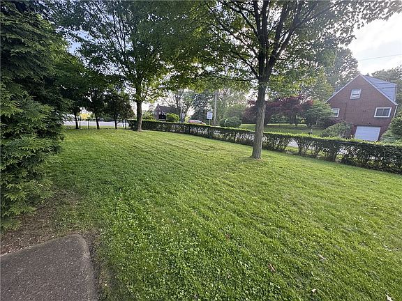 5th image of 1006 Old Gate Rd