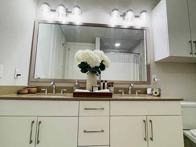 1321 Montrose Blvd #601 — Photo 16