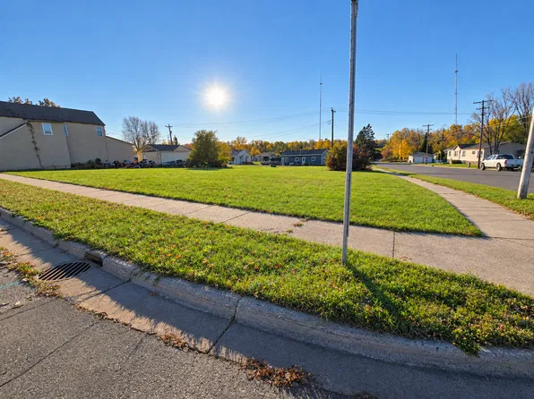Forest St, Buhl, MN 55713