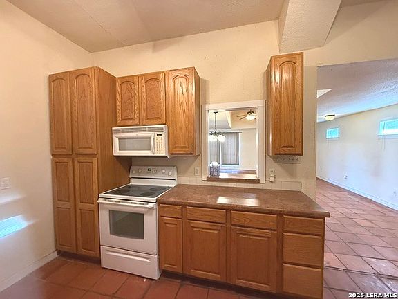 4th image of 265 County Road 5227