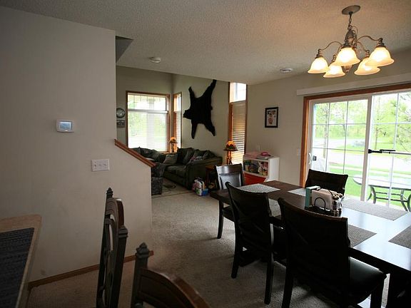 5th image of 4937 207th St N