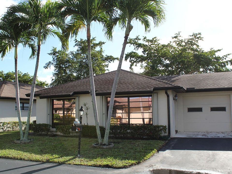 1st image of 4854 Equestrian Cir APT A