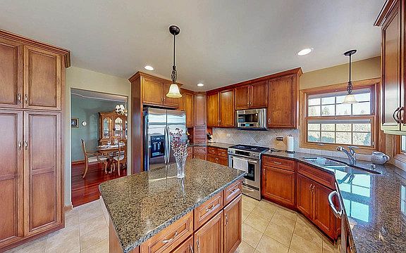 4th image of 21243 S Wooded Cove Dr