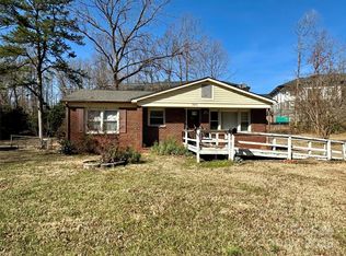 3520 Carlyle Dr, Charlotte, NC 28208