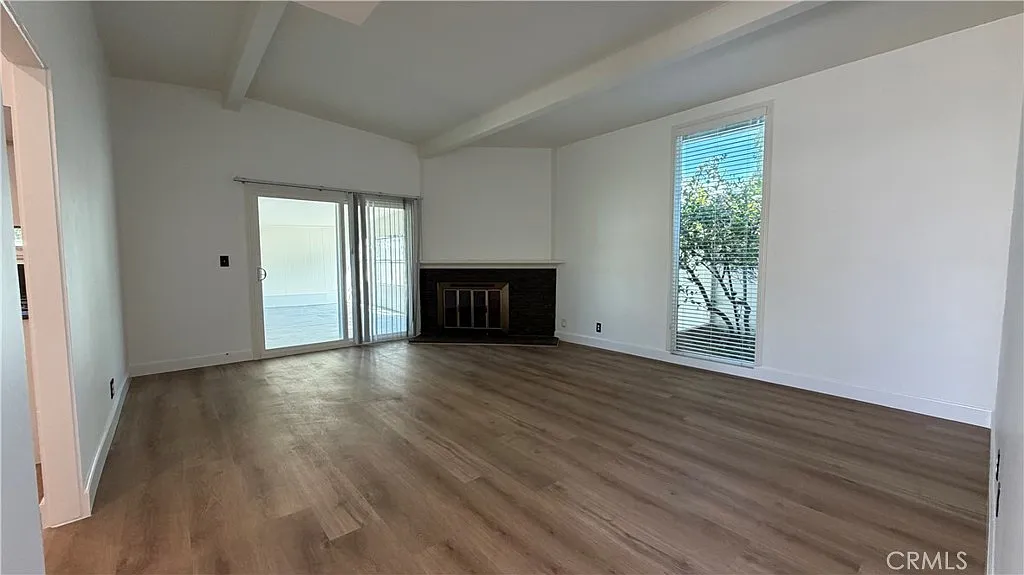 3 bed, 1900 sqft, $4,800 — Photo 4