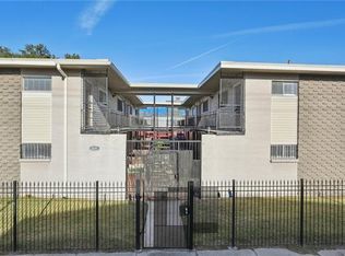 2601 Carondelet St #D, New Orleans, LA 70113