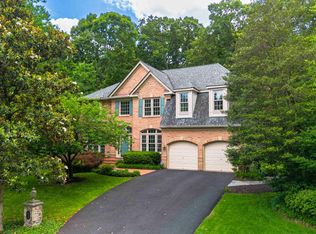 10323 Regency Station Dr, Fairfax Station, VA 22039