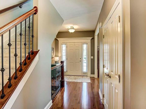 3rd image of 3824 Foresta Grand Dr