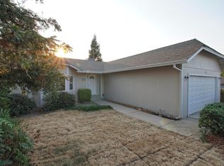 836 Springer Dr, Redding, CA 96003