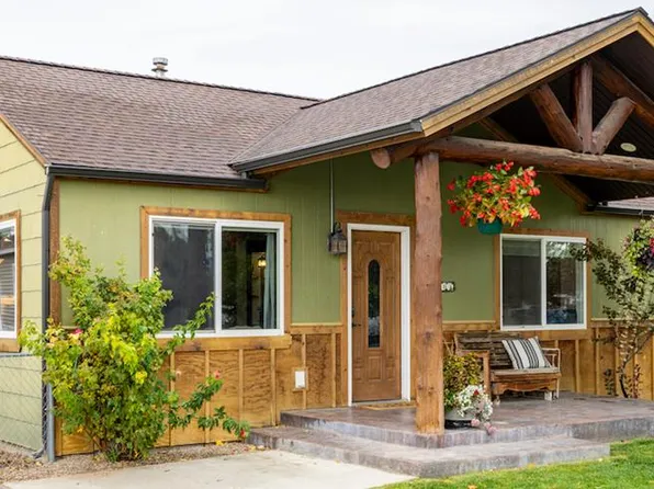 570 S Clark St, Powell, WY 82435