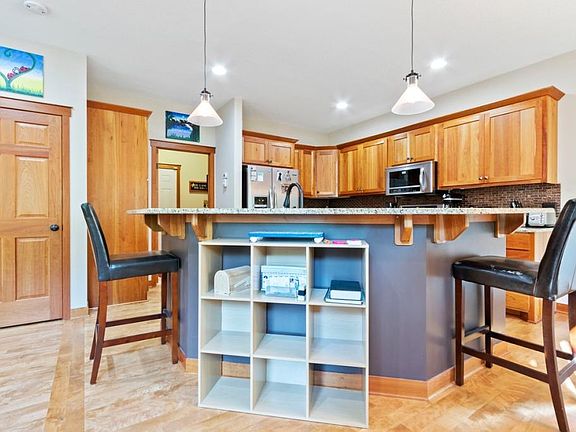 2nd image of 10563 Noble Cir N