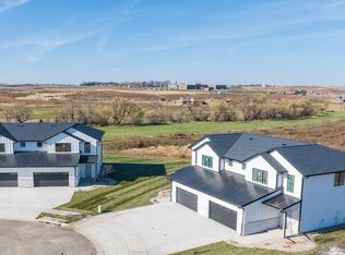 5526 W Liberator Cir, Sioux Falls, SD 57107