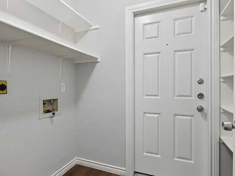 10341 Flatland Trl — Photo 14