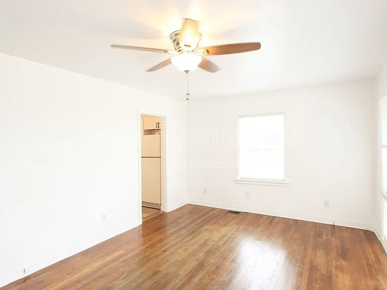3006 Manor Dr — Photo 2