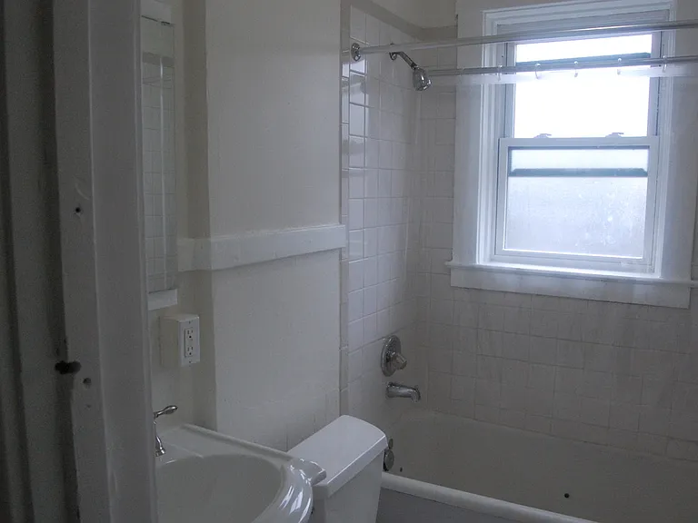 25 Broezel St #205 — Photo 9