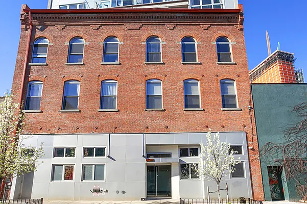 Sold by Compass | media 13