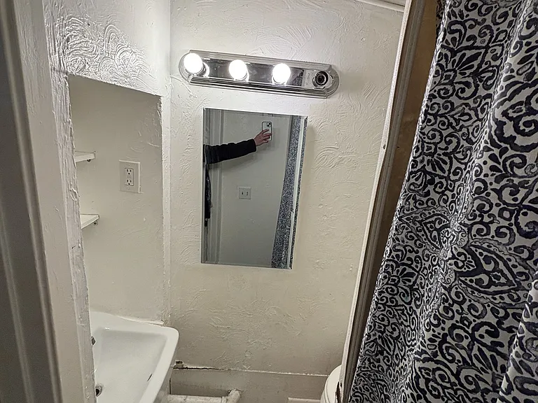 446 G St #8 — Photo 2