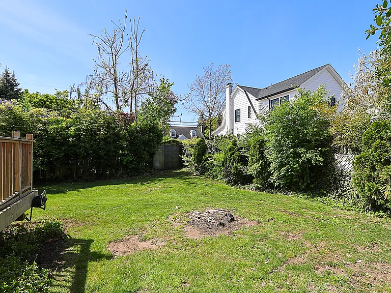 237 Fulton St — Photo 34