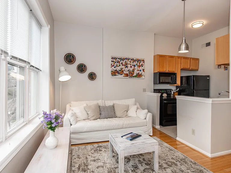 2126 Fulton Ave #3 — Photo 9
