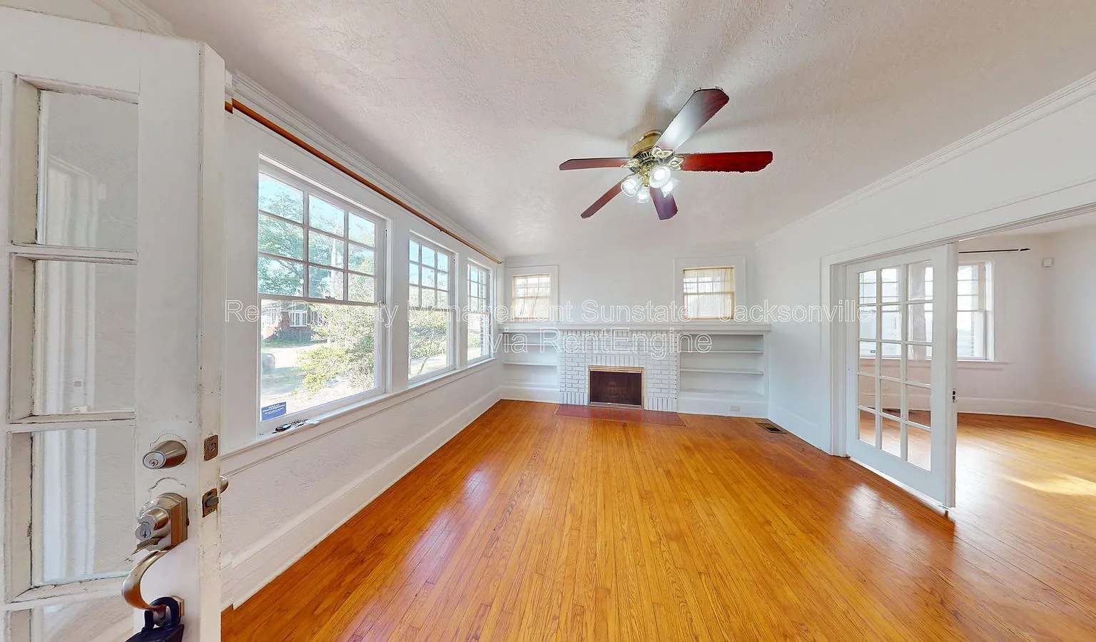 3 bed, 1.0 bath, 1200 sqft, $1,500 — Photo 4