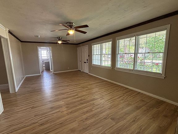 5th image of 1135 Gilbert Dr
