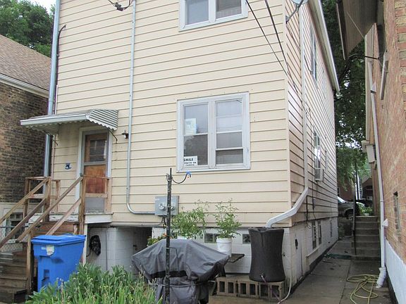 5th image of 2940 S Quinn St