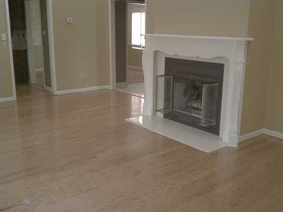 2nd image of 1423 Windbrook Dr
