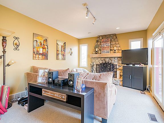 3rd image of 4801 E Skycrest Cir