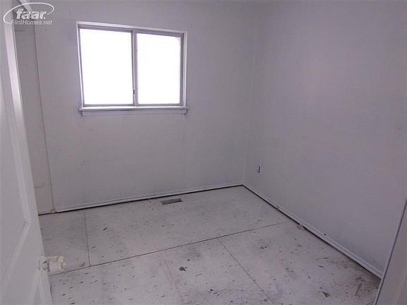 4th image of 11283 Berkshire Dr