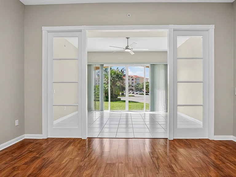 37 Harbour Isle Dr E #106 — Photo 15