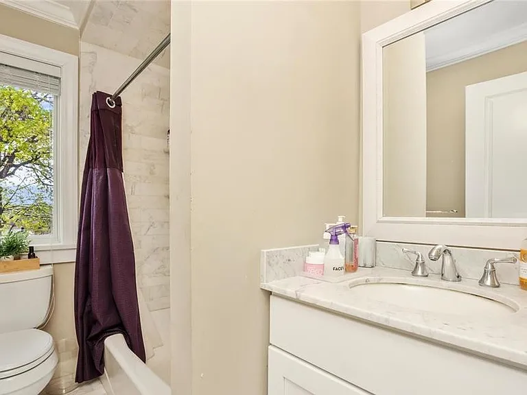 87 Gainsborg Ave — Photo 12
