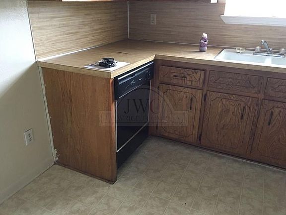 4th image of 1208 Charisse St Unit B