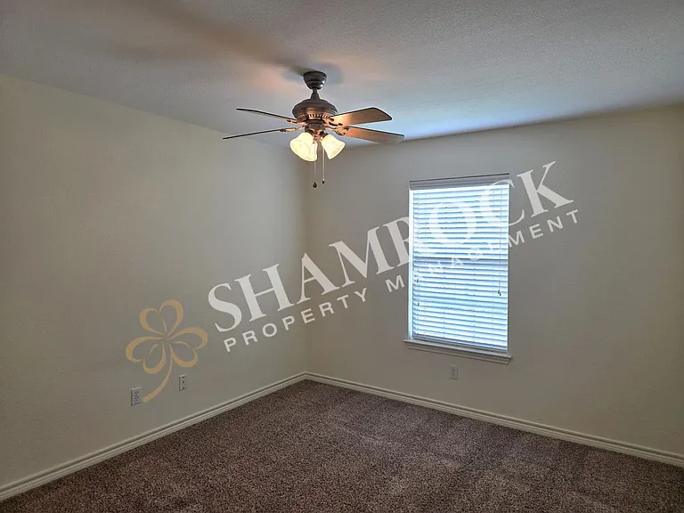 820 Chambers Creek Cir — Photo 13