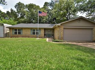 215 Lake Falls Dr, Pineville, LA 71360