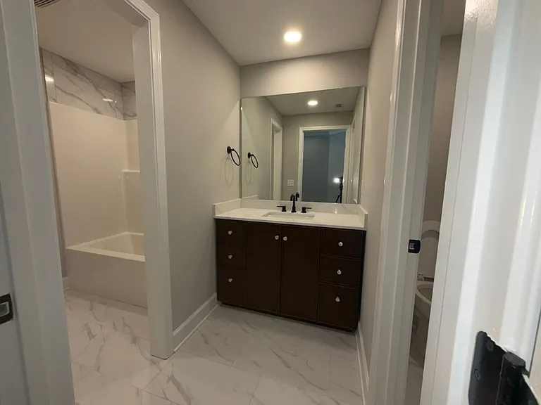 16 Lakeview — Photo 11