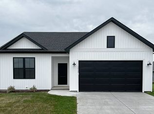 1717 17th Ave, Silvis, IL 61282