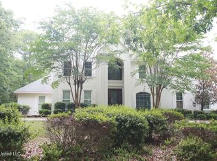 576 Robinson Springs Rd, Flora, MS 39071